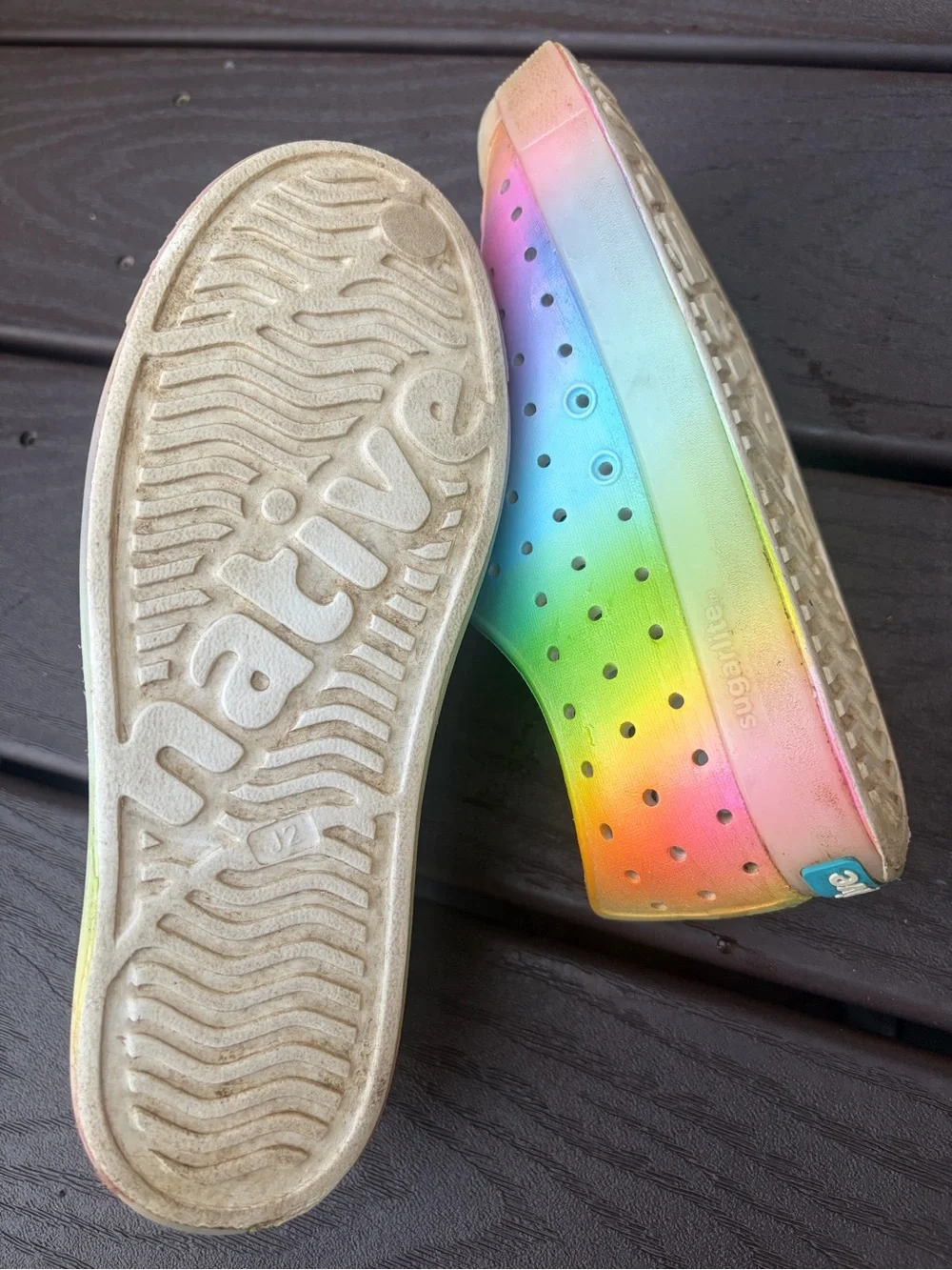 Native Jefferson Rainbow Slip-On Big Kids Shoes Size J2